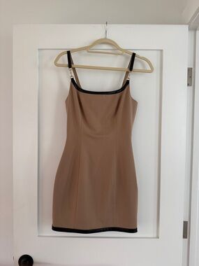 L'AGENCE Beige Mini Dress with Black Trim